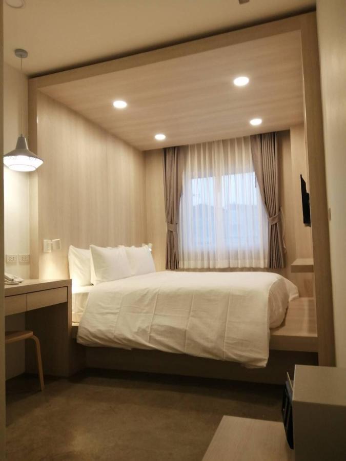 Nappiness Hotel - Sha Extraplus Бангкок Экстерьер фото