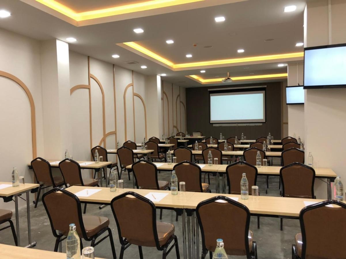 Nappiness Hotel - Sha Extraplus Бангкок Экстерьер фото