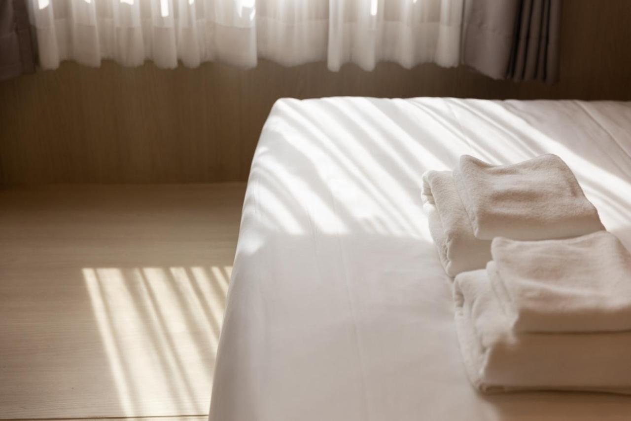 Nappiness Hotel - Sha Extraplus Бангкок Экстерьер фото
