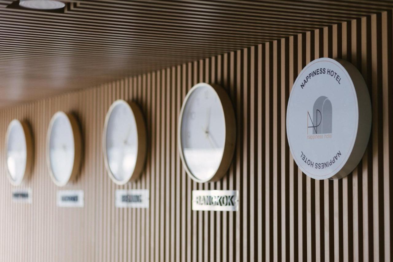 Nappiness Hotel - Sha Extraplus Бангкок Экстерьер фото
