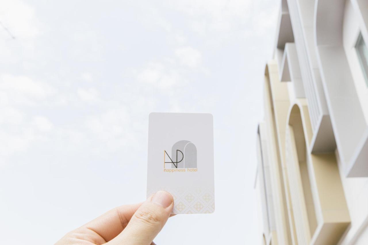 Nappiness Hotel - Sha Extraplus Бангкок Экстерьер фото
